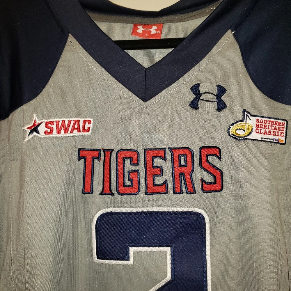 #2 Shedeur Sanders  , Jackson State University, men's jersey. - Picture 3 of 3